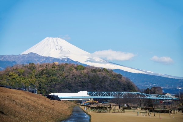 狩野川ふれあい広場と富士山２