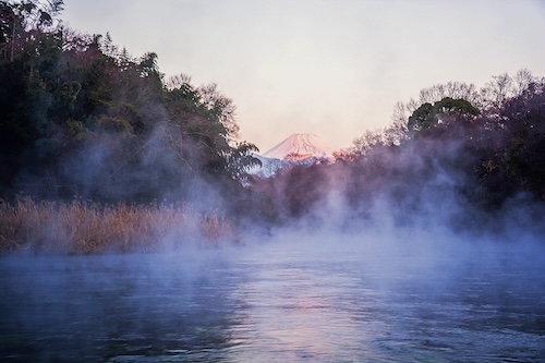柿田川と富士山（気嵐）の画像