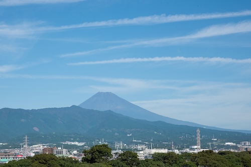夏の富士山の画像