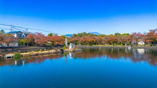 丸池と富士山（秋）の画像1